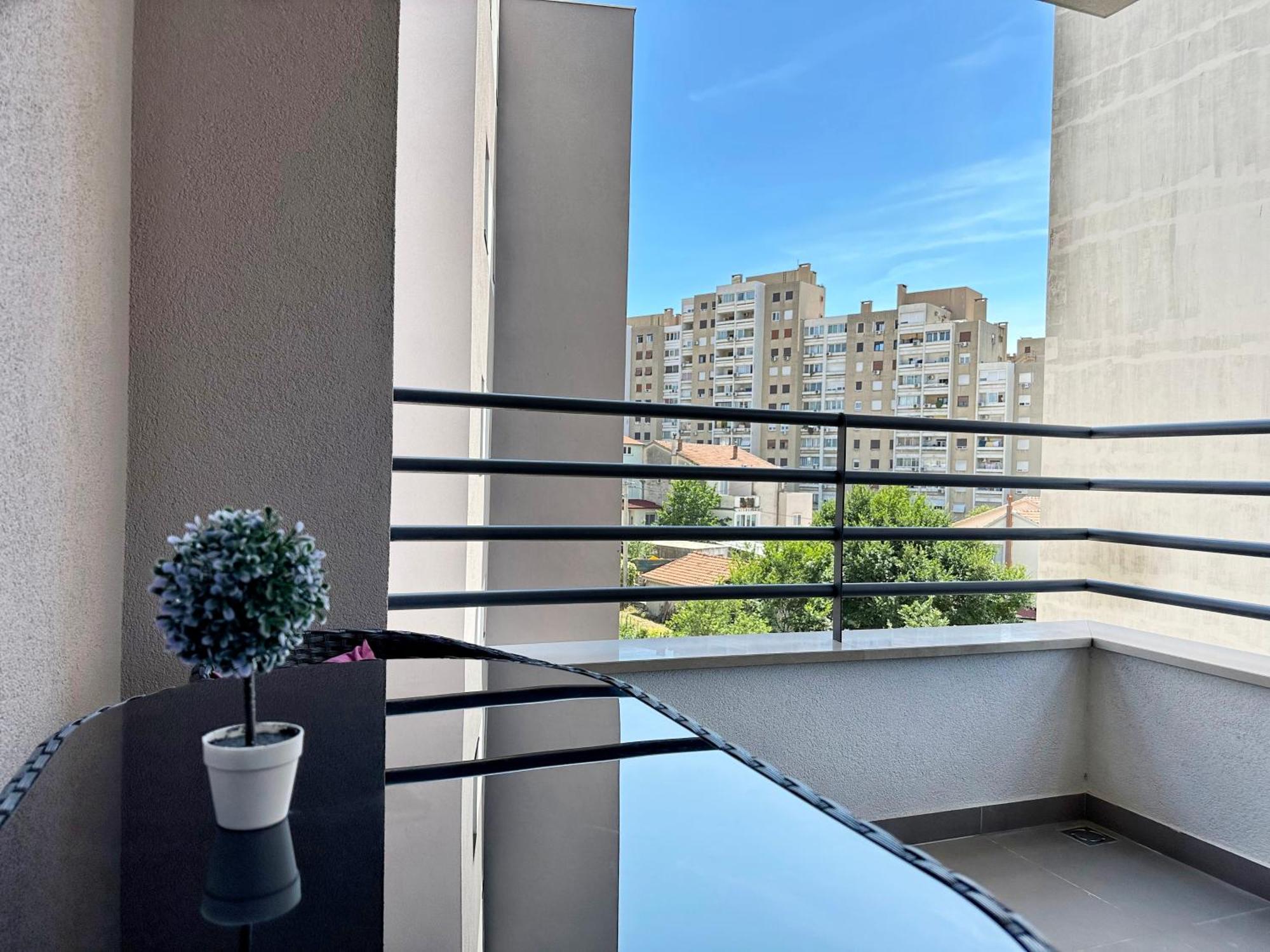 S'Akvarel 1 & 5 - Private Garage Leilighet Split Eksteriør bilde